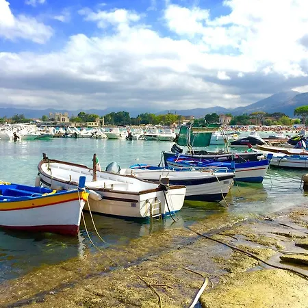 Margaret Gasthuis Mondello